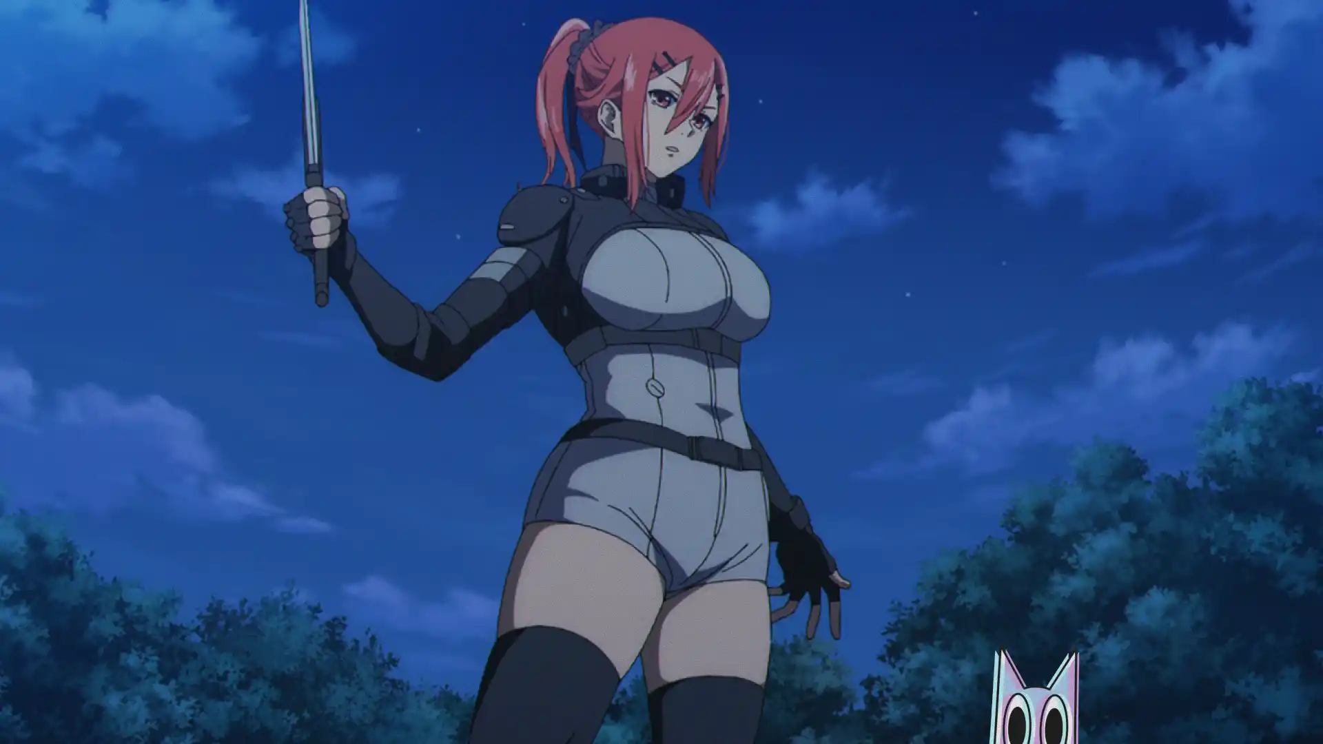 Ichika Kishimojin com seus cabelos vermelhos e olhar determinado, empunhando sua espada Tanto no anime Black Torch.